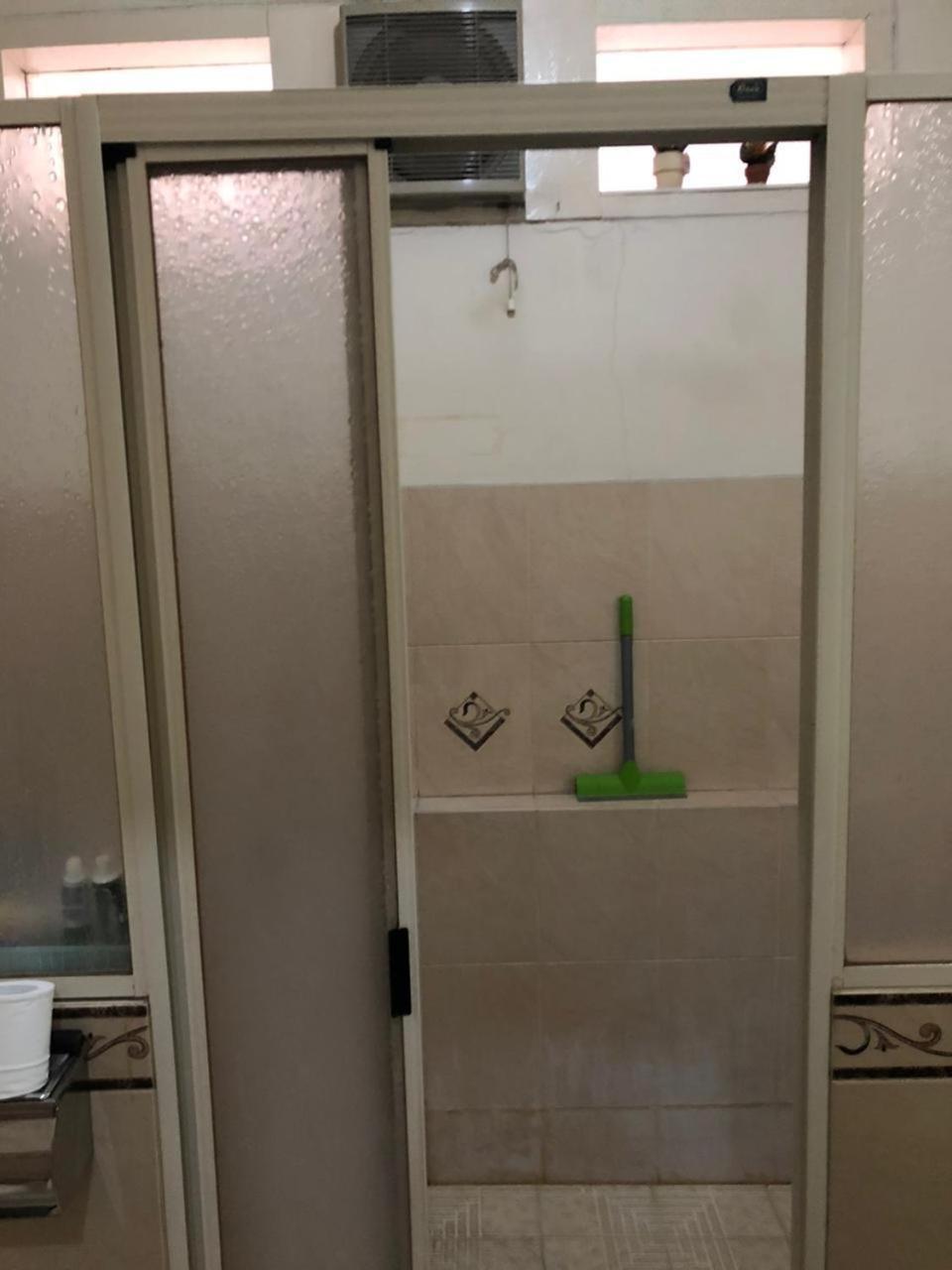 Oyo 90482 Rumah Oma Syariah Kupang  외부 사진
