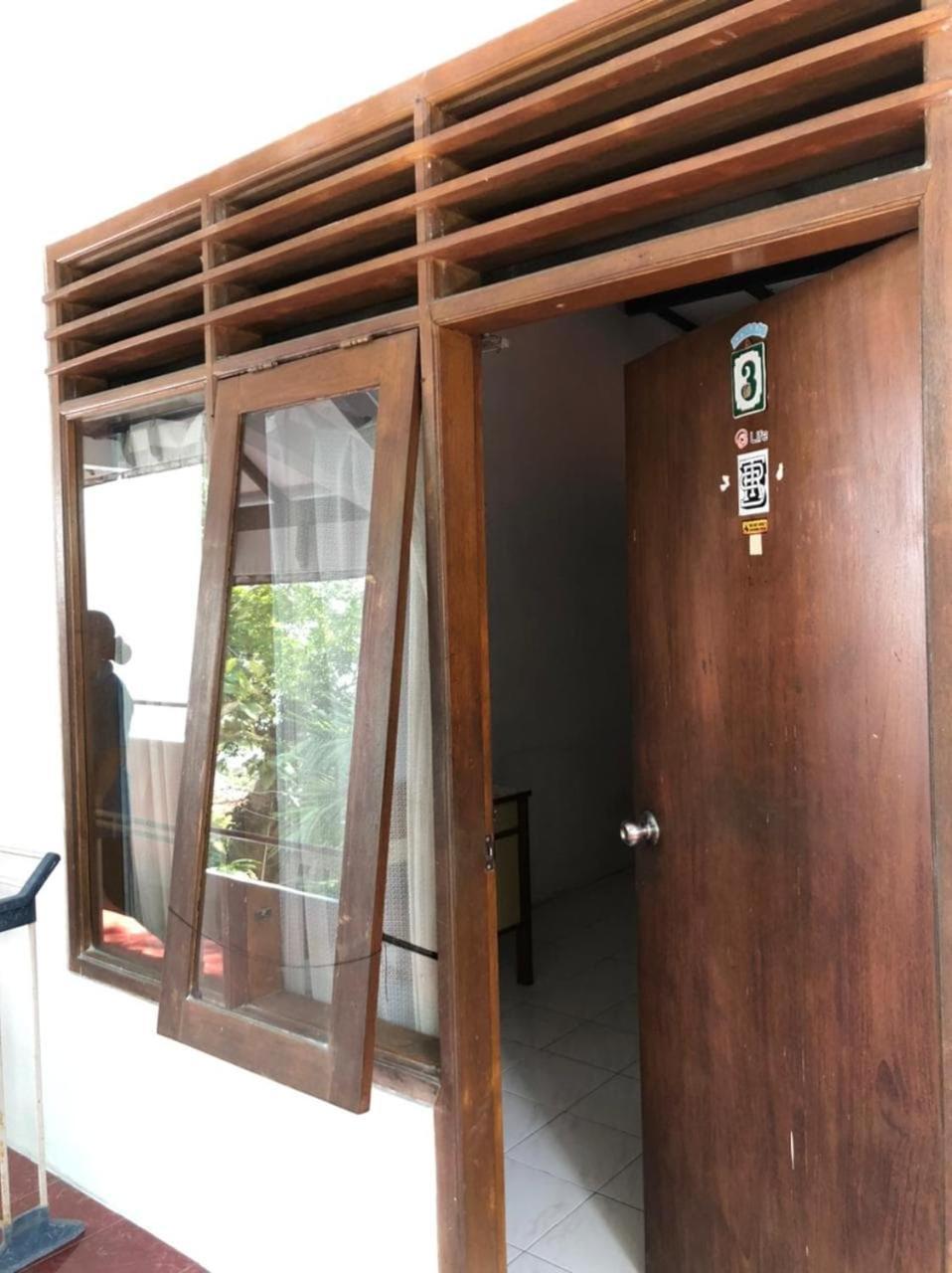 Oyo 90482 Rumah Oma Syariah Kupang  외부 사진