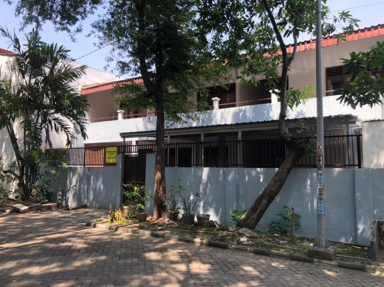 Oyo 90482 Rumah Oma Syariah Kupang  외부 사진